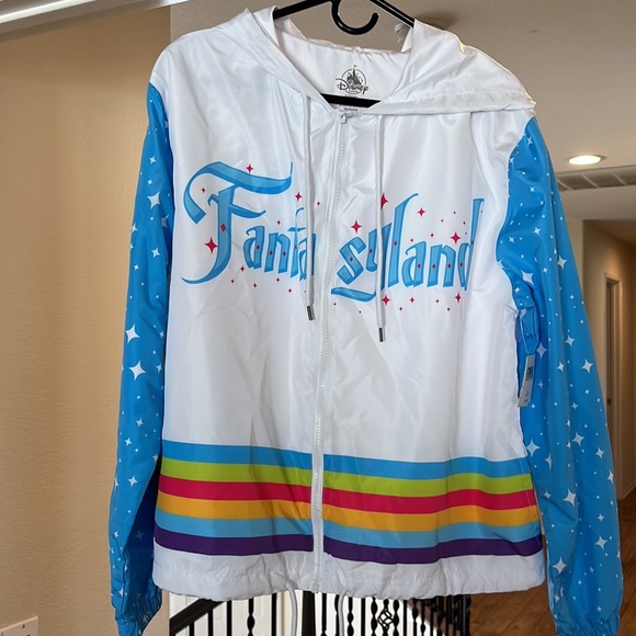 Fantasyland Disneyland - Picture 2 of 5